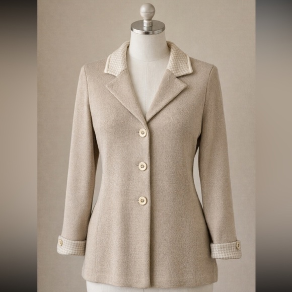 St. John Jackets & Blazers - Elegant St. John Collection Neutral Beige Knit Jacket Quiet Luxury Size 2